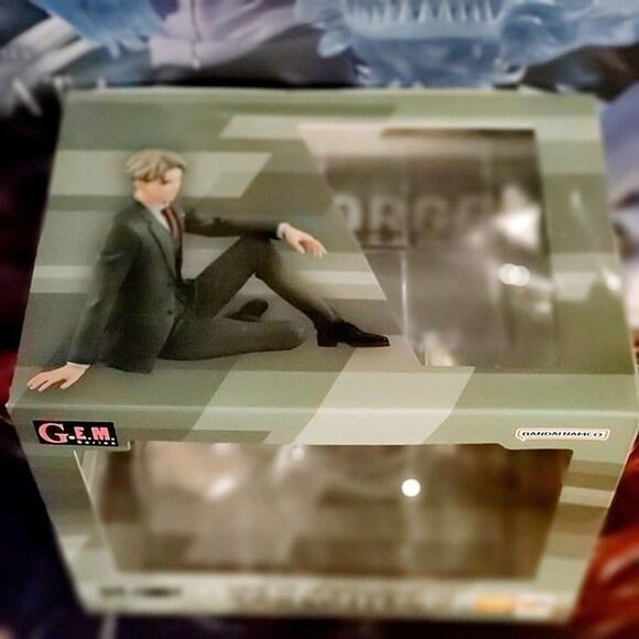 (LAST COPY)Loid Forger G.E.M Series Megahouse figure - Picture 5 of 5